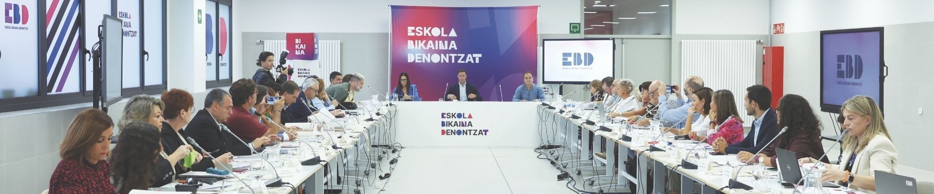 301-HILEKO IRUDIA- osoa.jpg