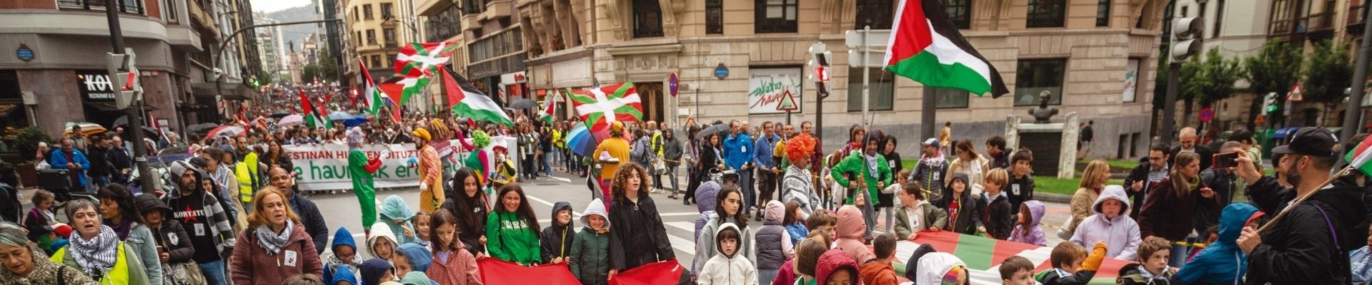 302-editoriala-palestina- osoa.jpg