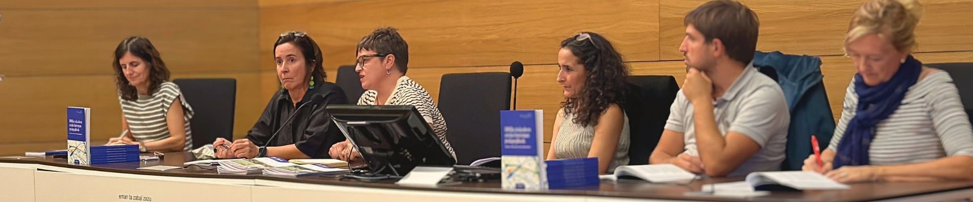 38.monografikoaren aurkezpena-dbhko irakasleen arteko harremanak- osoa.jpg